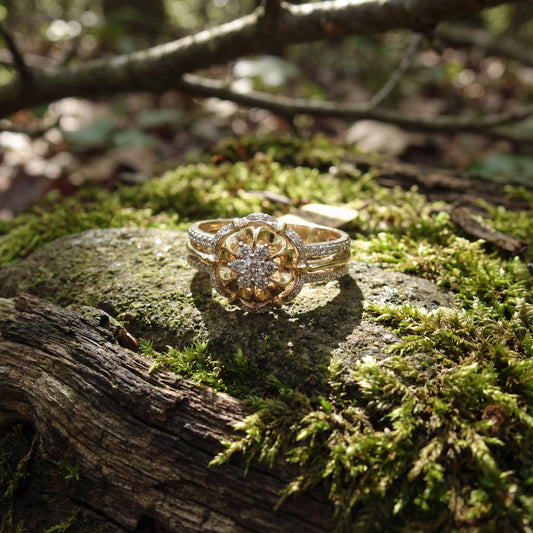 14k Floral Motif Diamond Ring in Yellow Gold