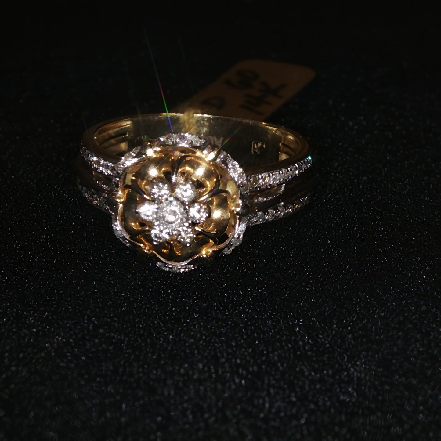 14k Floral Motif Diamond Ring in Yellow Gold